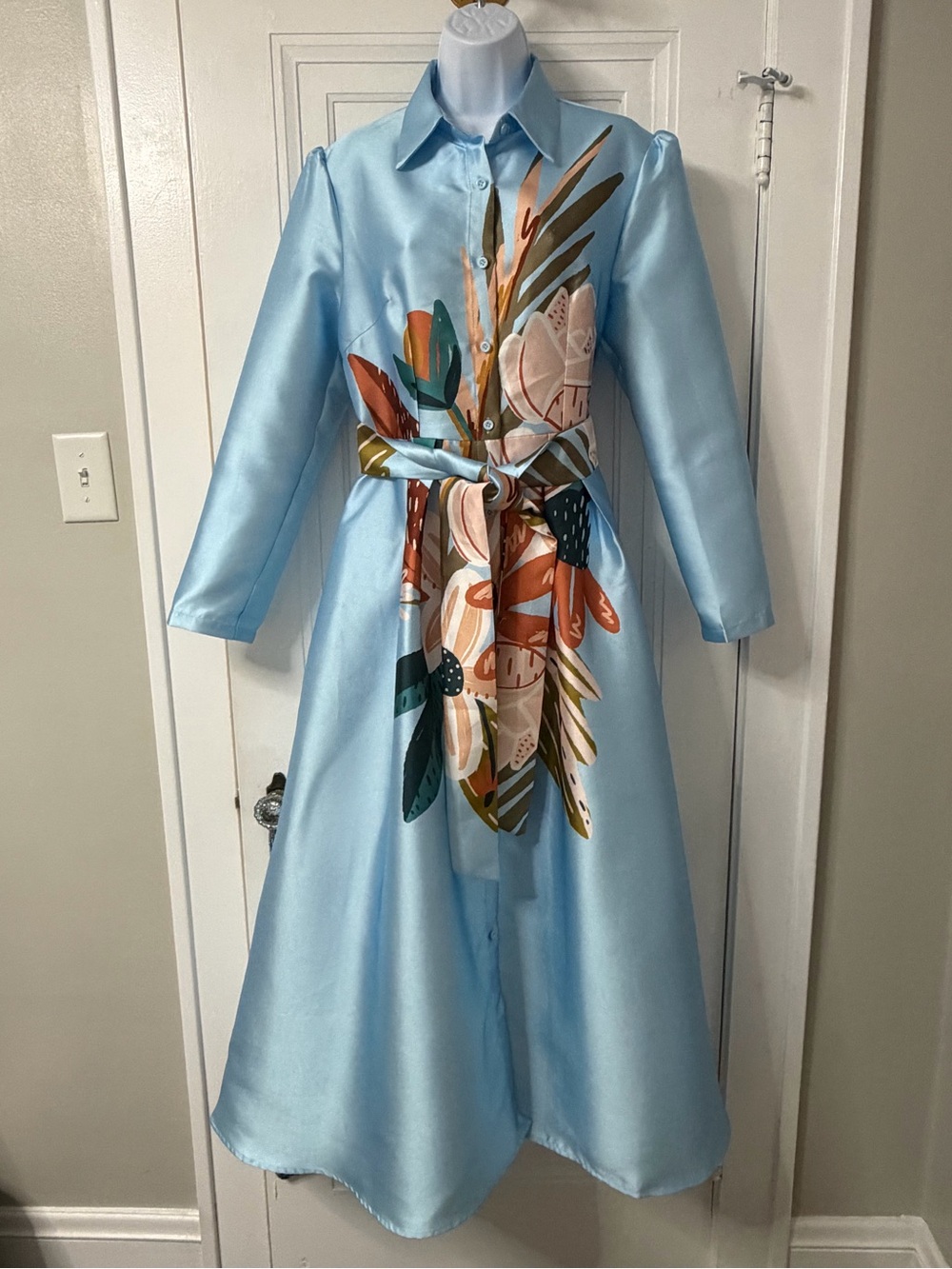 Nancy Yang blue satin belted button down dress NWT Small